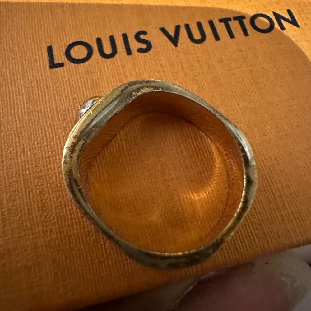 Louis Vuitton Nanogram monogram brass ring💕 - Picture 7 of 14